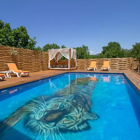 Relish Villalari Villa *